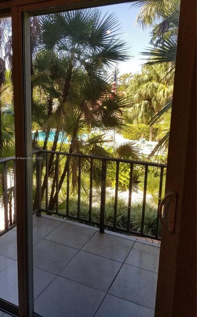 9404 SW 77th Ave unit M6, Miami, FL 33156 - photo 7