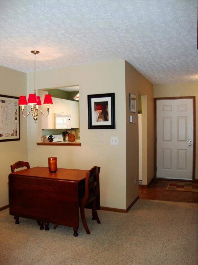 Dining & Entry