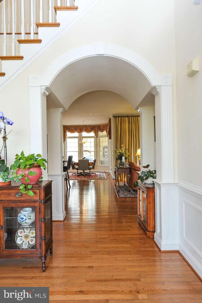 9040 Swans Creek Way, Lorton, VA 22079 - photo 3