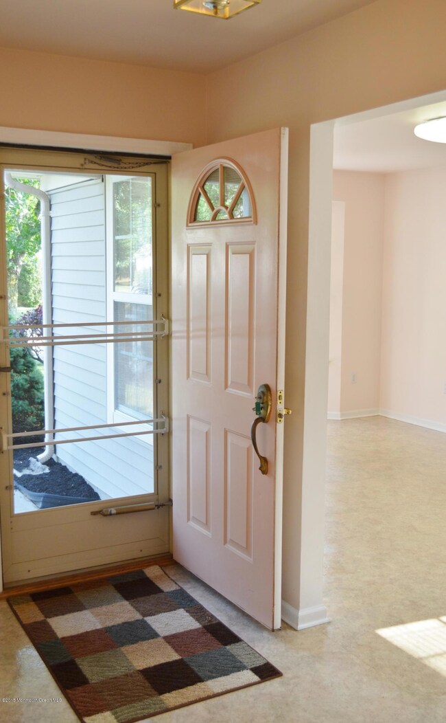 2425 Spring Hill Dr, Toms River, NJ 08755 - photo 4