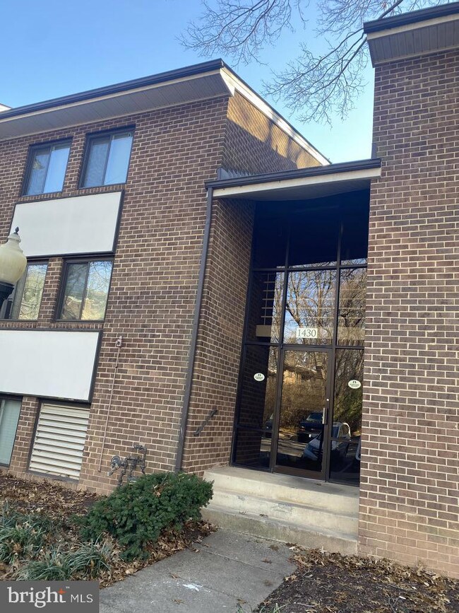 1430 Northgate Square unit 12B, Reston, VA 20190 - photo 4