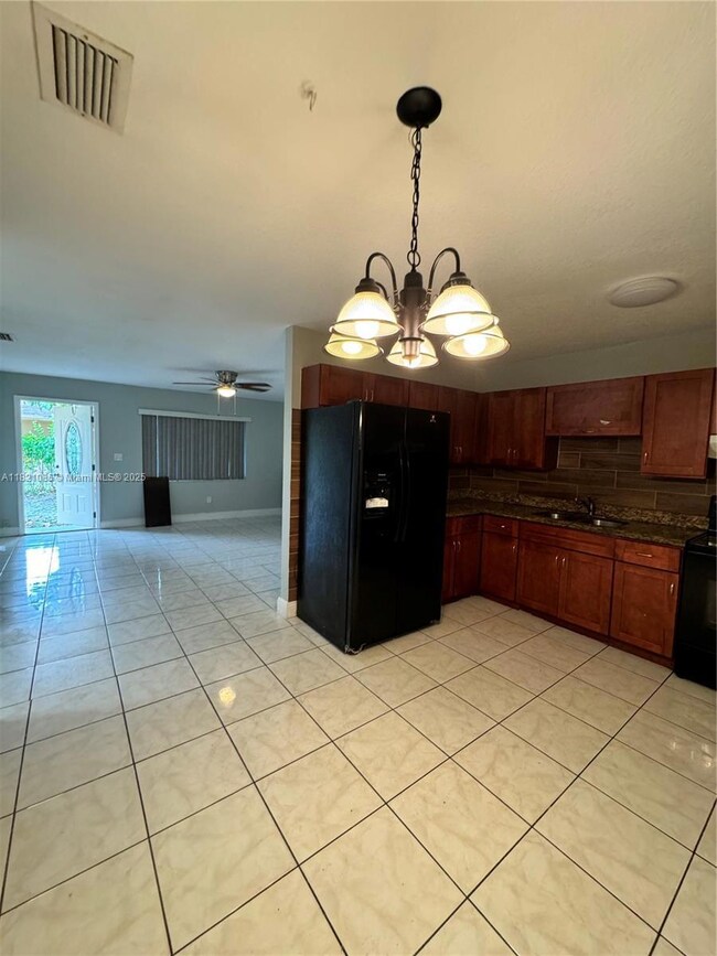 Dine-in Kitchen