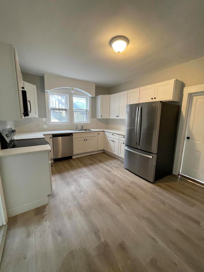 245 Washington St unit 1st fl, East Stroudsburg, PA 18301 - photo 7