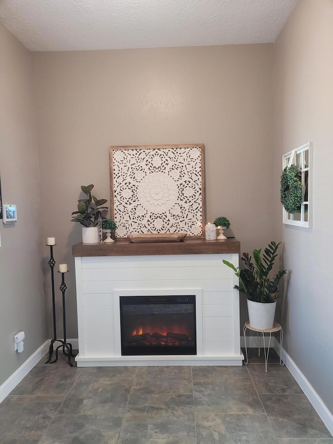 1690 Camino Cantera, Los Lunas, NM 87031 - photo 4