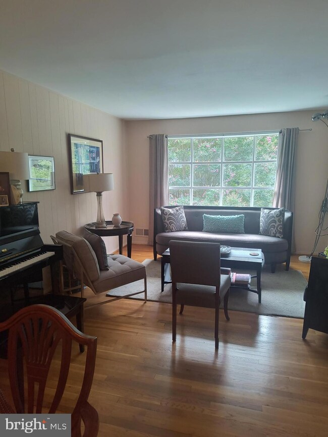 1306 Gresham Rd, Silver Spring, MD 20904 - photo 3