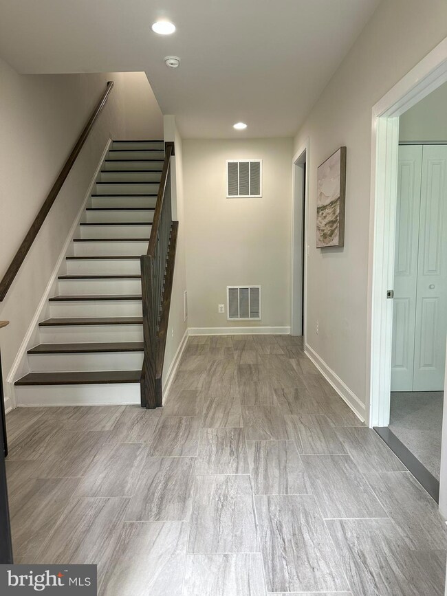 43362 Apple Orchard Square, Ashburn, VA 20148 - photo 2