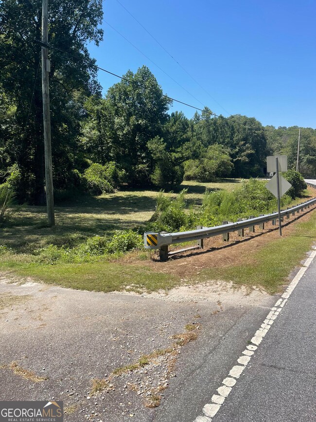 4189 Haralson Mill Rd NE, Conyers, GA 30012 - photo 2