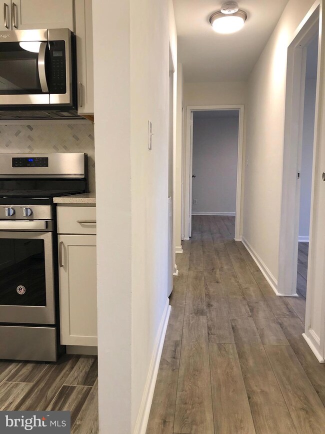 204 Cork Ln unit 102, Reisterstown, MD 21136 - photo 7