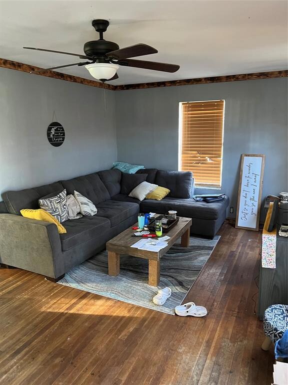 423 N Howeth St, Gainesville, TX 76240 - photo 4