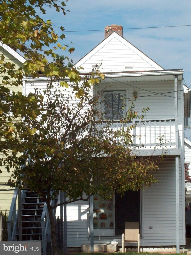 260 E Washington St, Chambersburg, PA 17201 - photo 2
