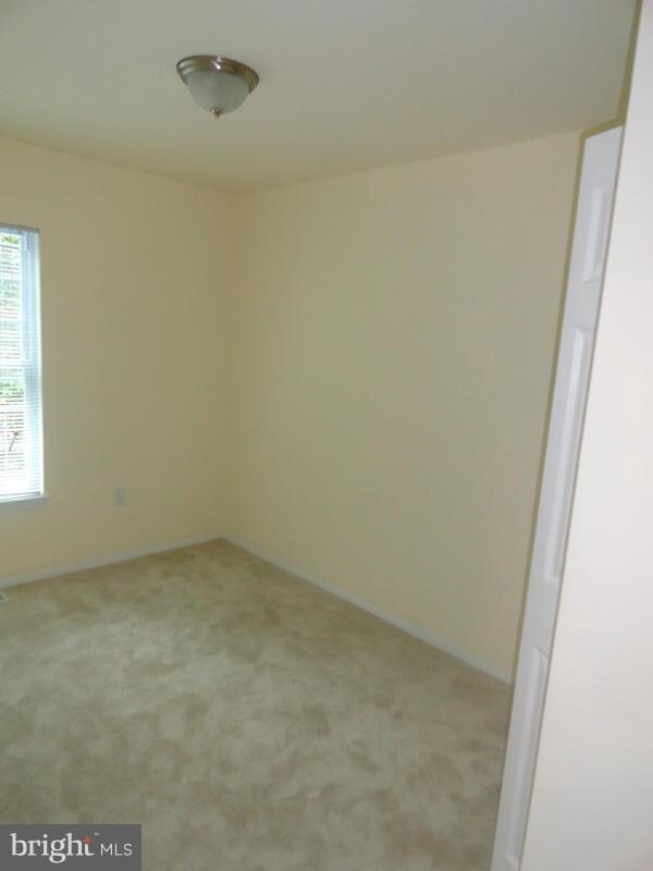 12065 Crimson Ln, Silver Spring, MD 20904 - photo 7