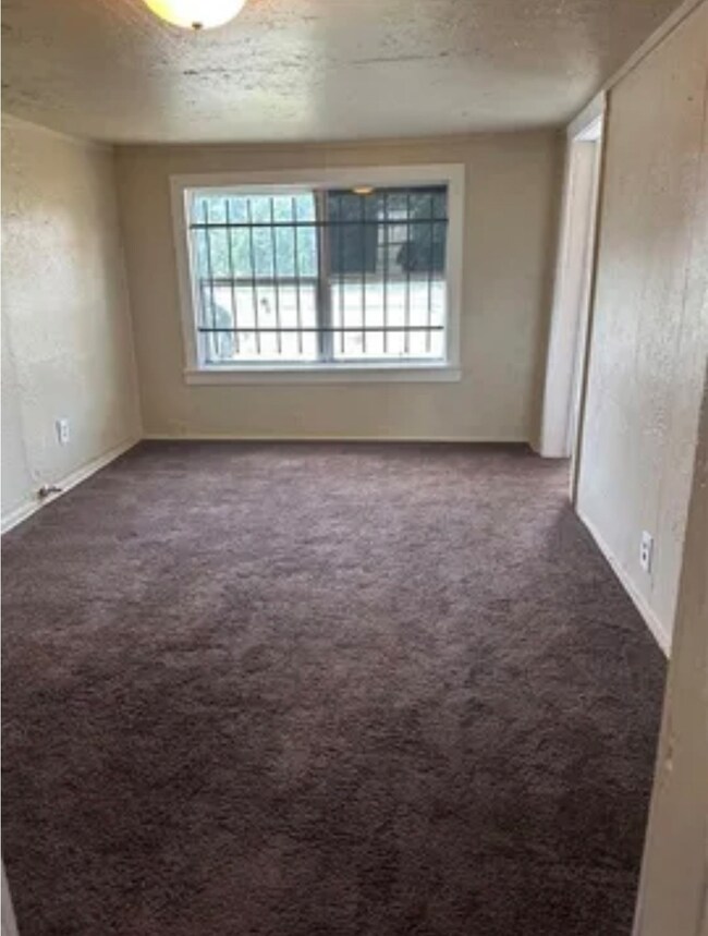 2019 S Victory Dr, Houston, TX 77088 - photo 2