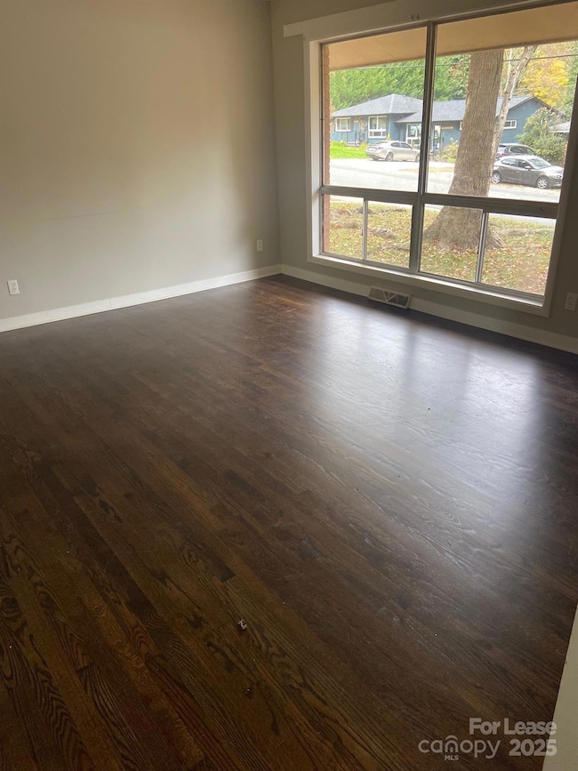 622 Camrose Dr, Charlotte, NC 28215 - photo 2