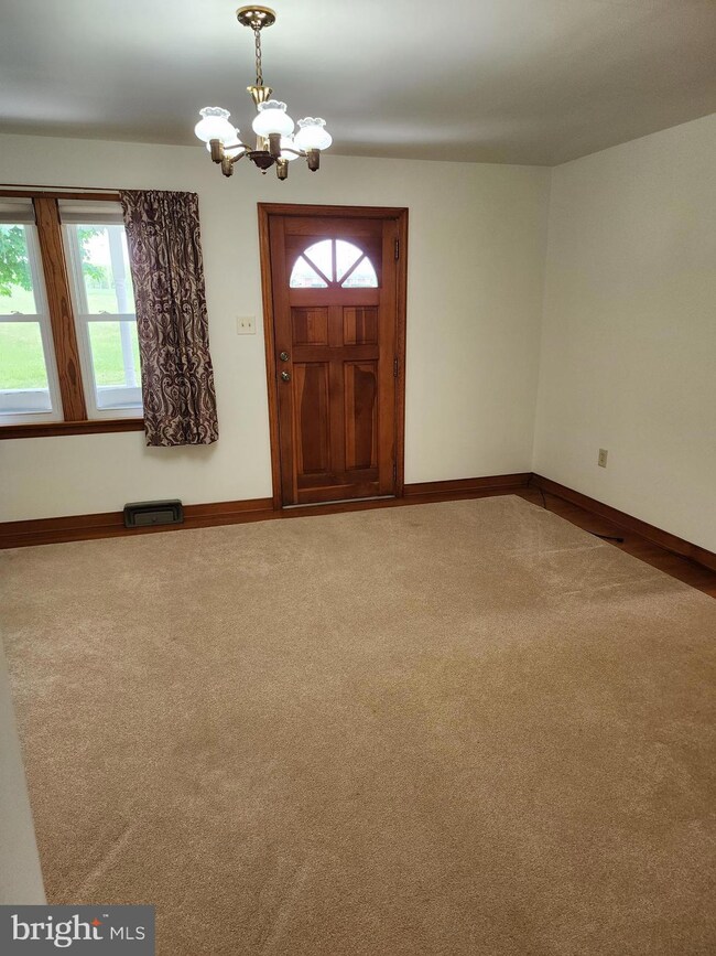 1067 Fred Oates Rd, High View, WV 26808 - photo 5