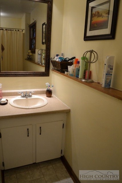 Master Bath 1stFloor