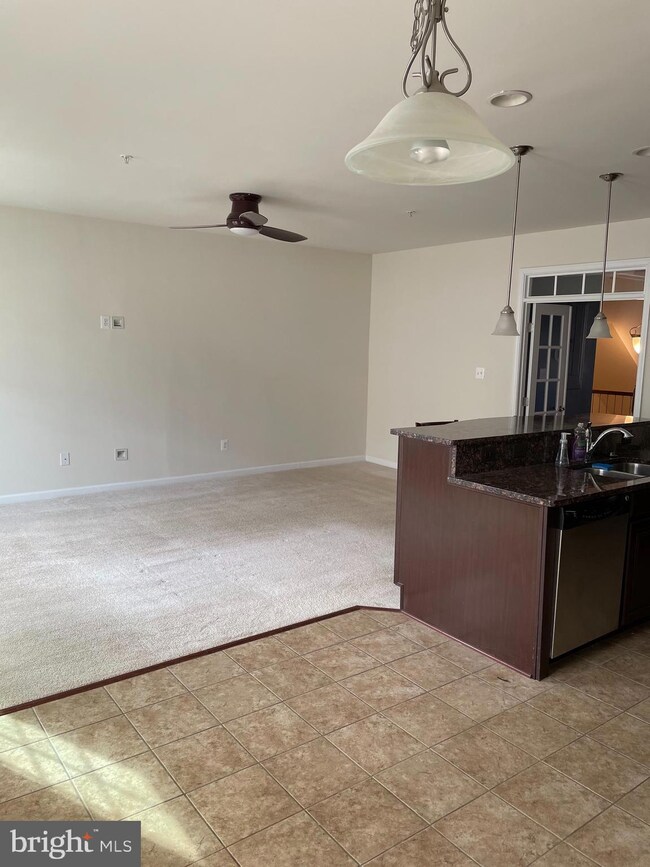 15177 Leicestershire St unit 45, Woodbridge, VA 22191 - photo 5