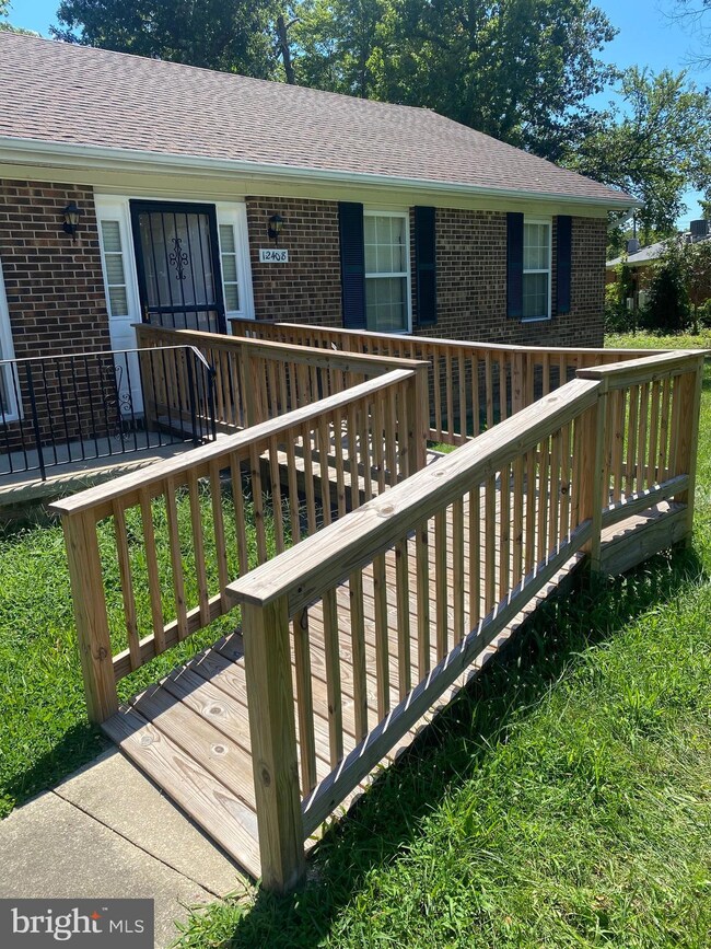 12408 Old Fort Rd, Fort Washington, MD 20744 - photo 7