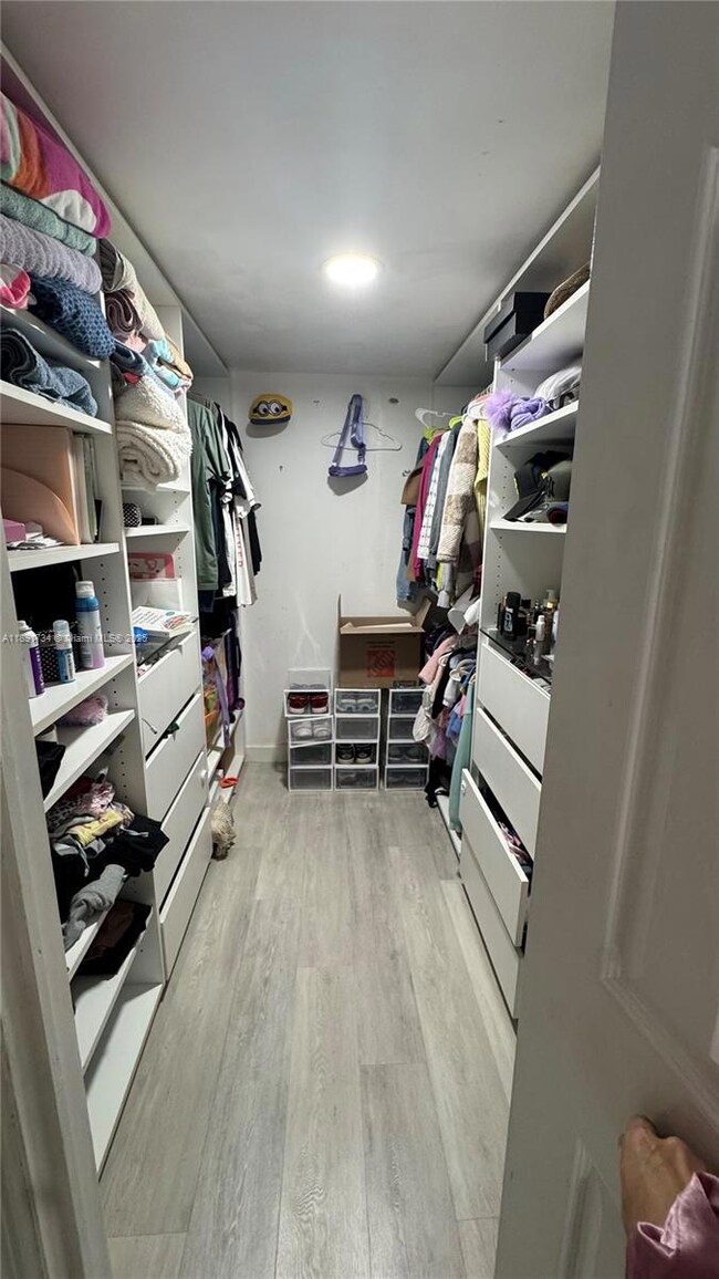 10090 NW 80th Ct unit 1302, Hialeah Gardens, FL 33016 - photo 7