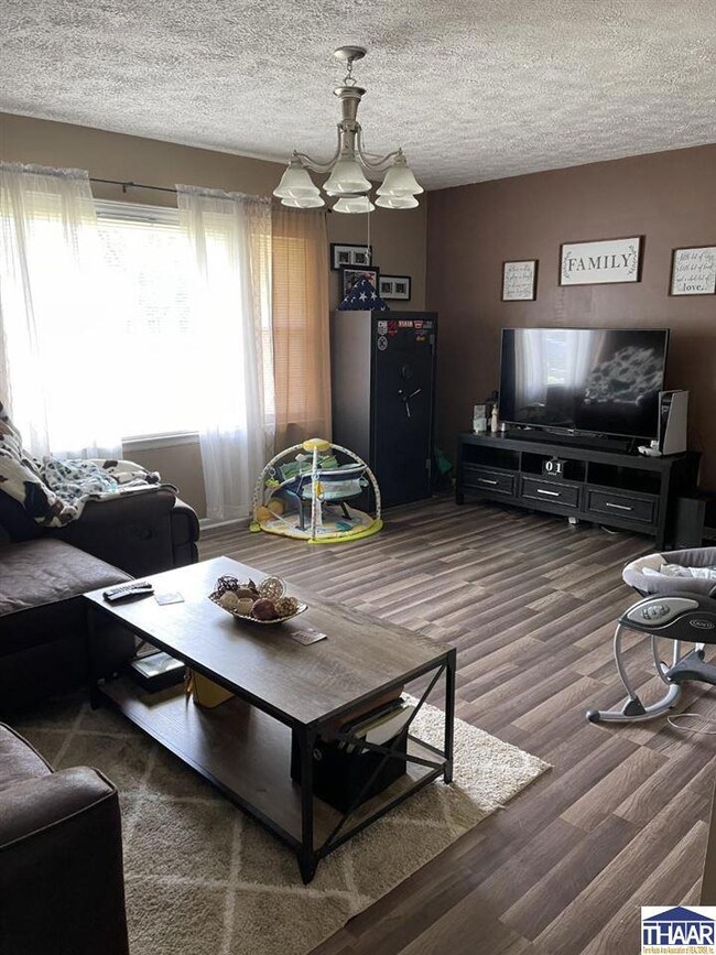 2710 Mariposa Dr, Terre Haute, IN 47803 - photo 2