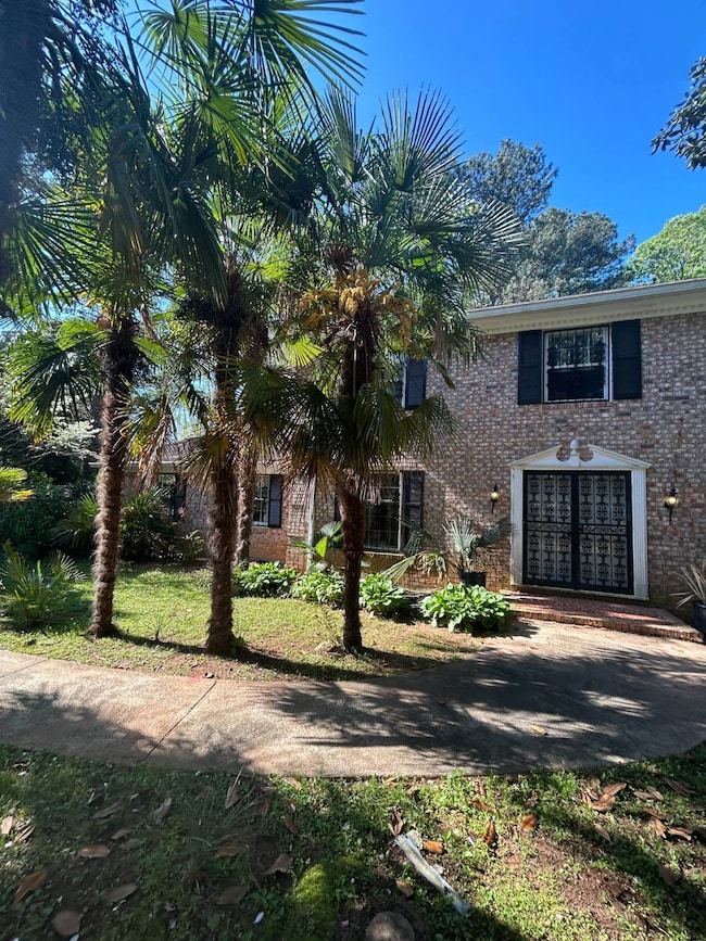 4247 Bingham Ct, Stone Mountain, GA 30083 - photo 2