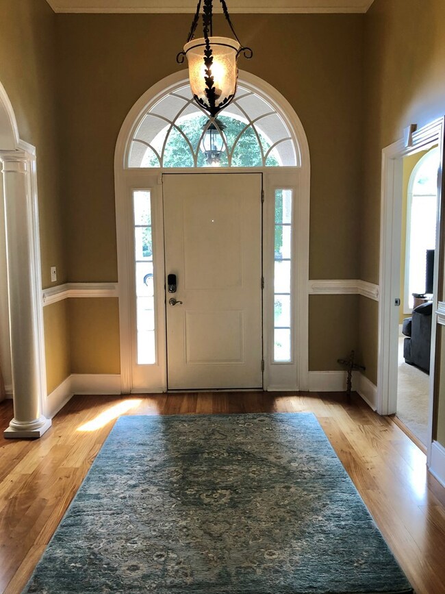 Extraordinary Foyer