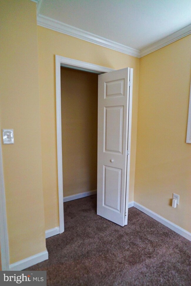 303 Goldleaf Ave, Capitol Heights, MD 20743 - photo 4