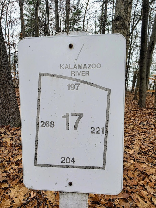 1694 Westview Dr unit 17, Allegan, MI 49010 - photo 6