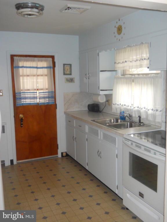 880 E Oak St, Palmyra, PA 17078 - photo 7