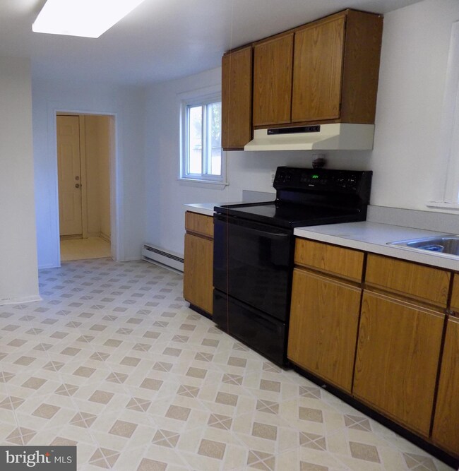 102 E 5th St, Frederick, MD 21701 - photo 7