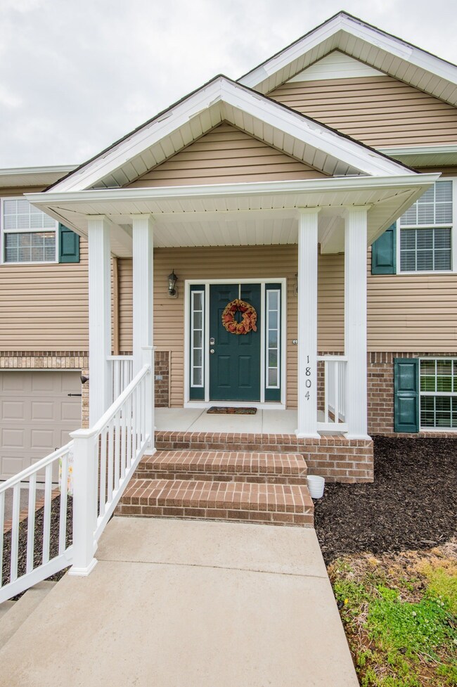 1804 Vicki Ct, Columbia, TN 38401 - photo 2