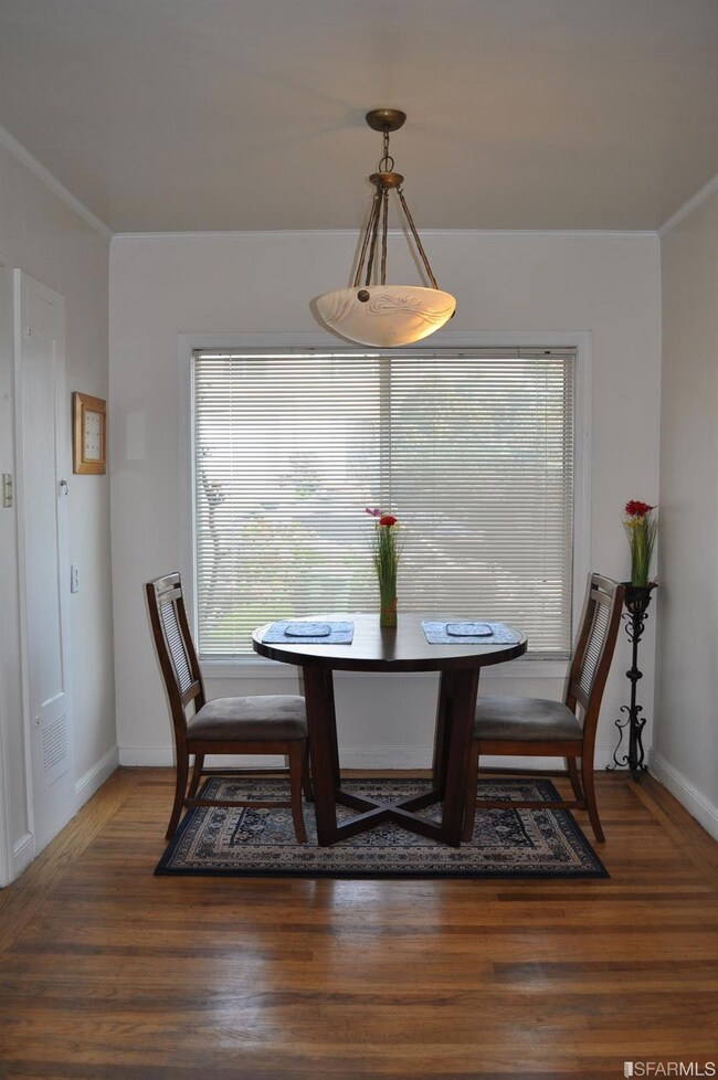 Dining Area - Eat-in Kitchen