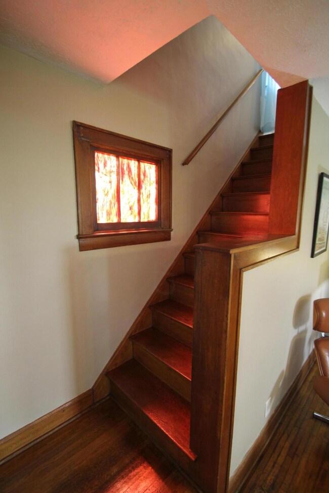 593 S. Hague stairs