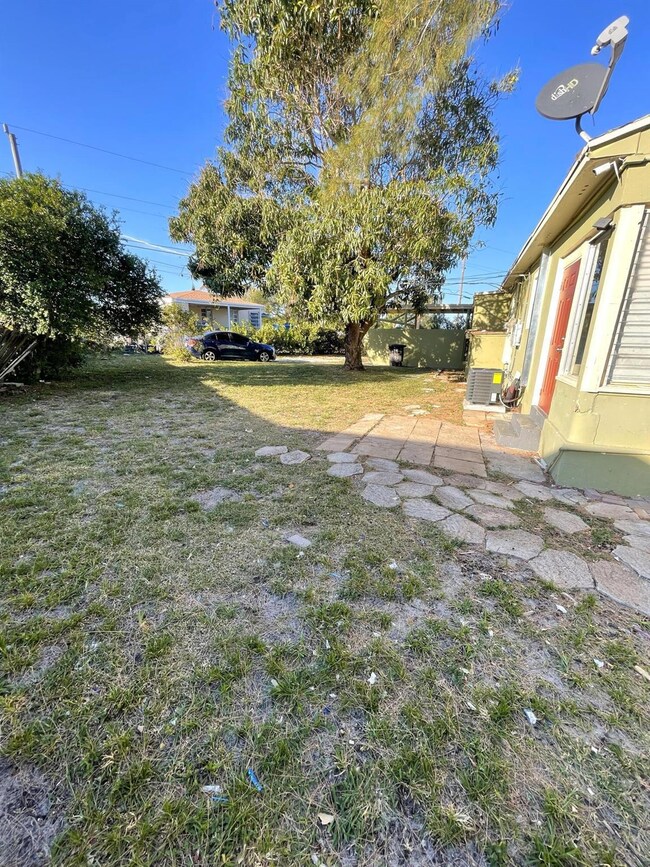 903 42nd St, West Palm Beach, FL 33407 - photo 6