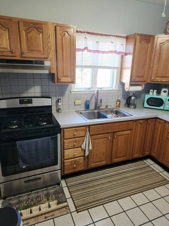 600 Charles St unit 2, Fall River, MA 02724 - photo 4