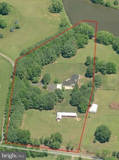 40310 Gap Rd, Leesburg, VA 20175 - photo 2