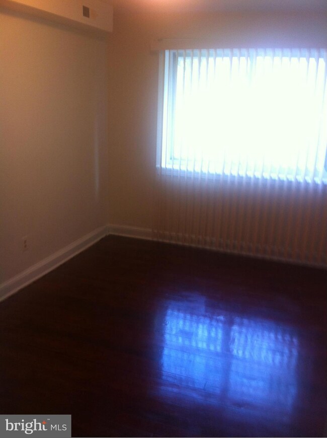 5033 Hanna Place SE unit 2, Washington, DC 20019 - photo 4