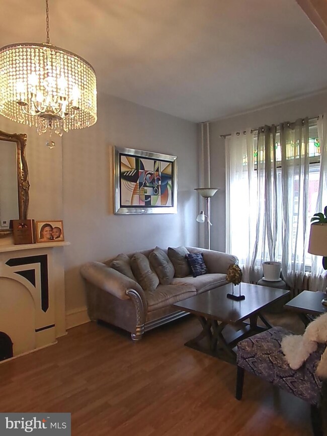 350 S 4th St, Reading, PA 19602 - photo 4