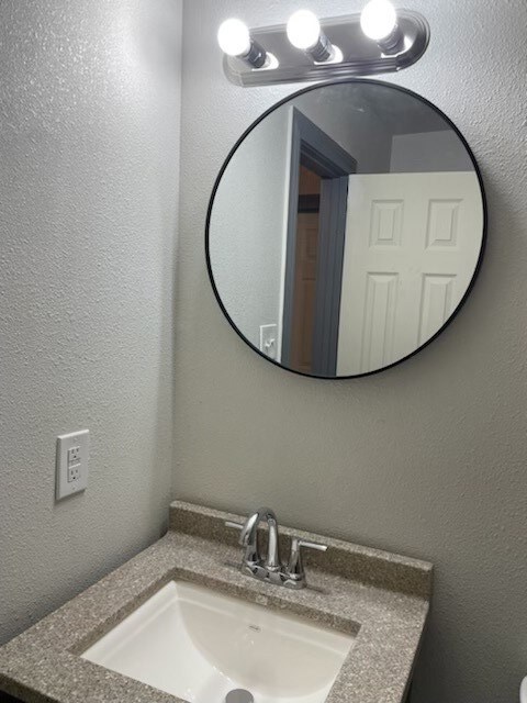 7319 Ley Rd, Houston, TX 77028 - photo 3