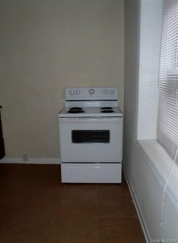 101 N Race St unit 1, Statesville, NC 28677 - photo 6