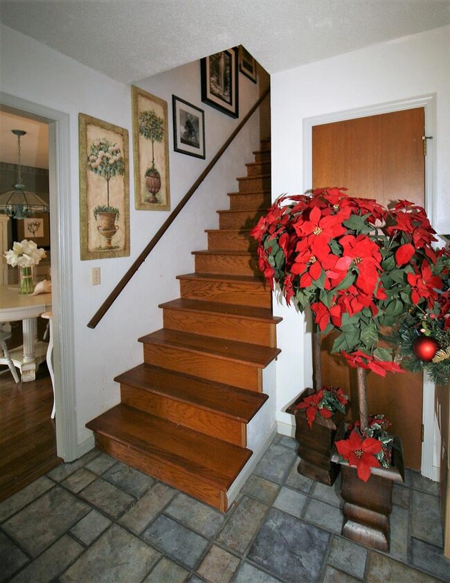 716 Evert Dr, Dothan, AL 36305 - photo 2