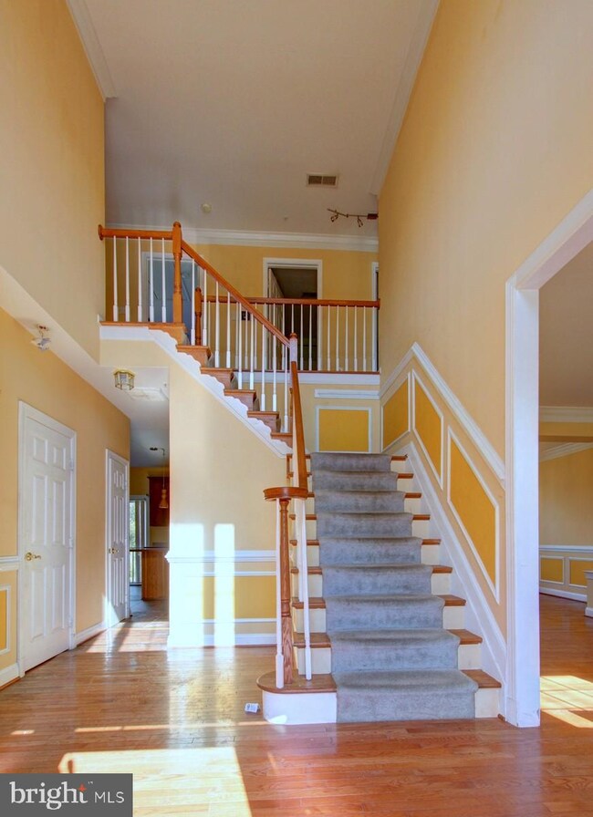 6105 Strawberry Glenn Ct, Glenn Dale, MD 20769 - photo 3