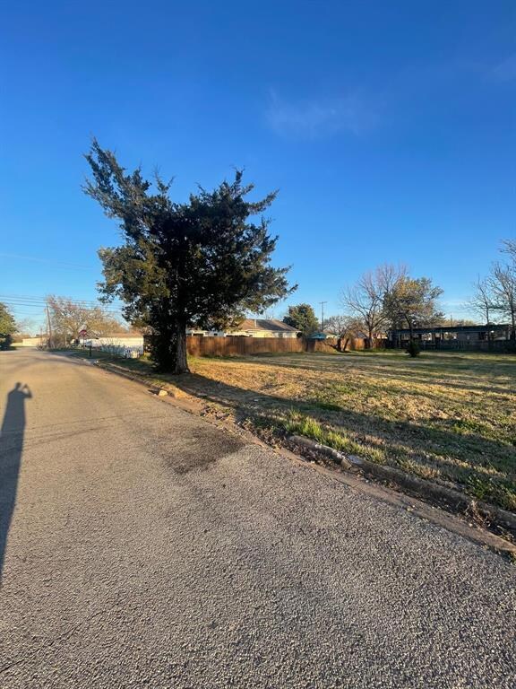 604-608 W Florence St, Denison, TX 75020 - photo 2