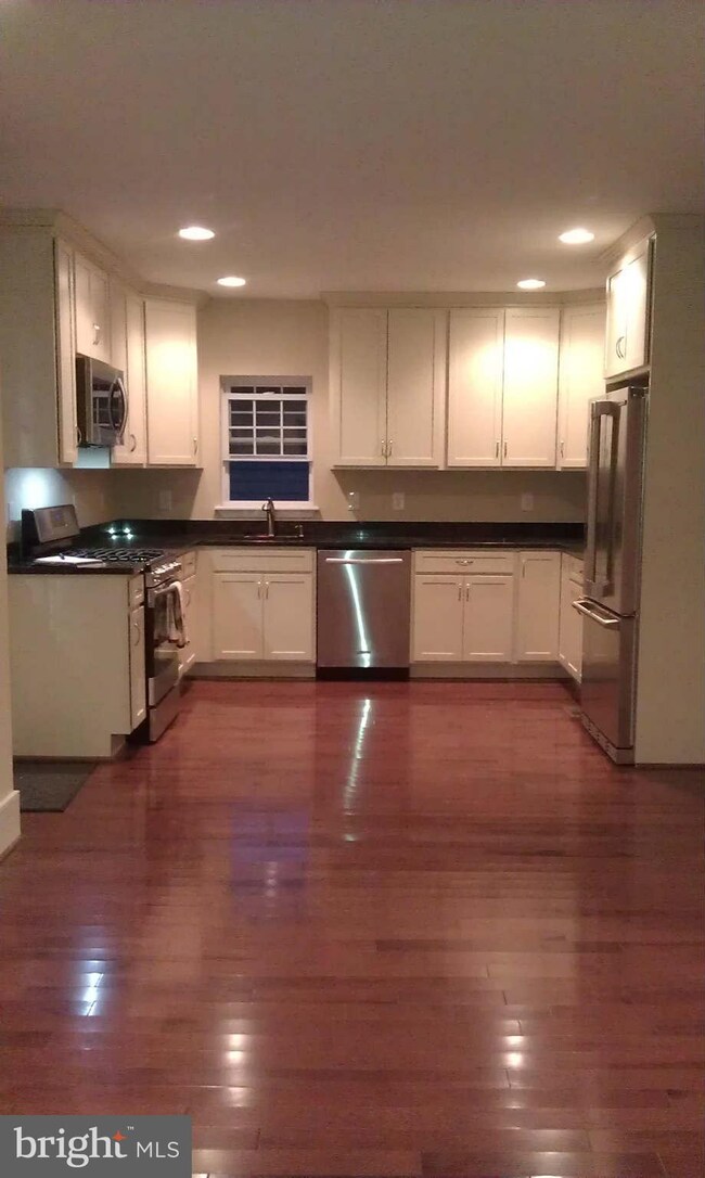 2 Oak Grove Ave, Catonsville, MD 21228 - photo 7