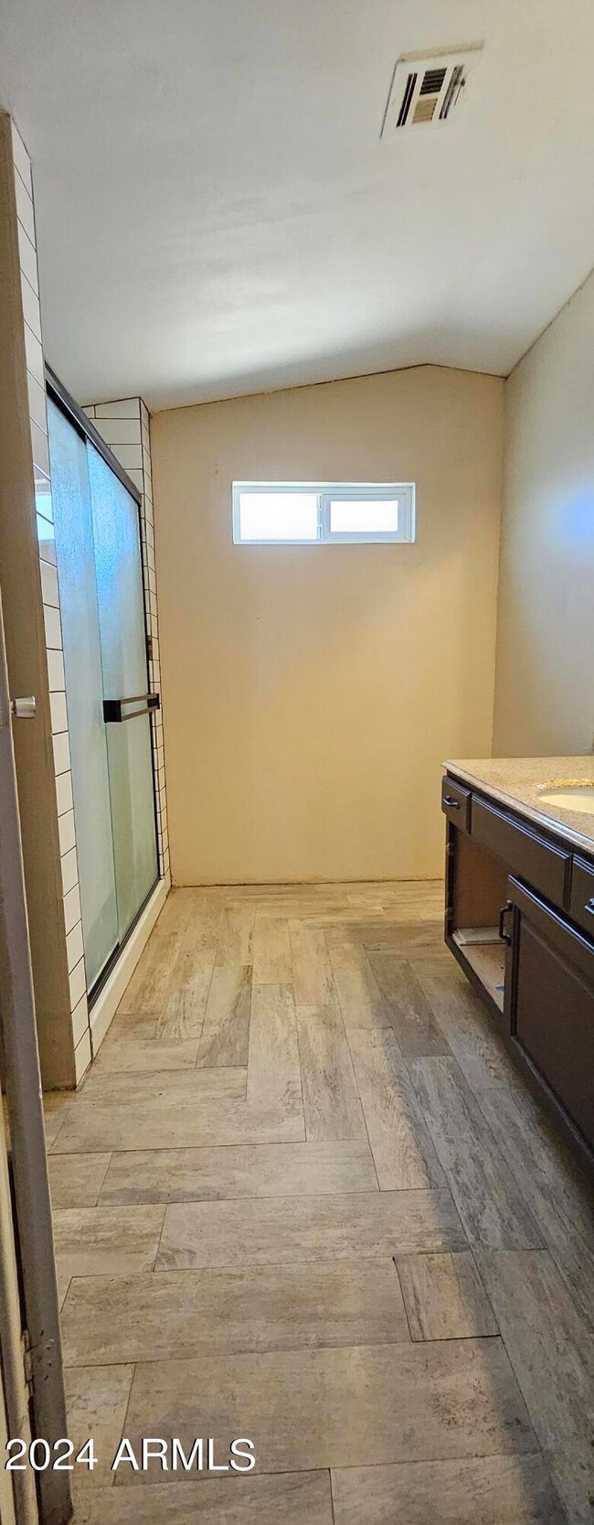 PRIMARY BATHRROM- RENOVATED!