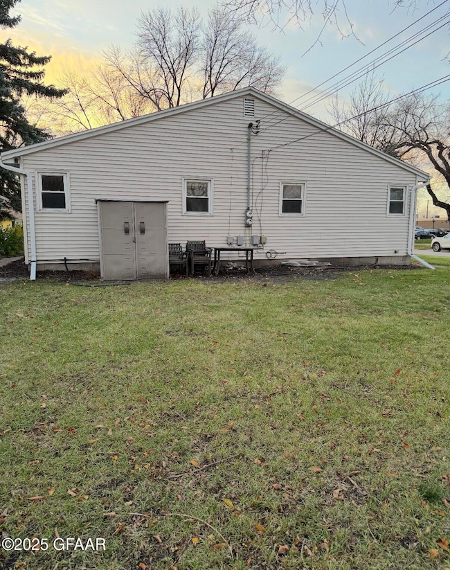 701 S 16th St, Grand Forks, ND 58201 - photo 3