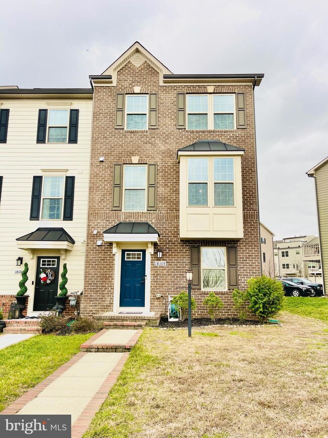 18109 Red Mulberry Rd, Dumfries, VA 22026 - photo 2