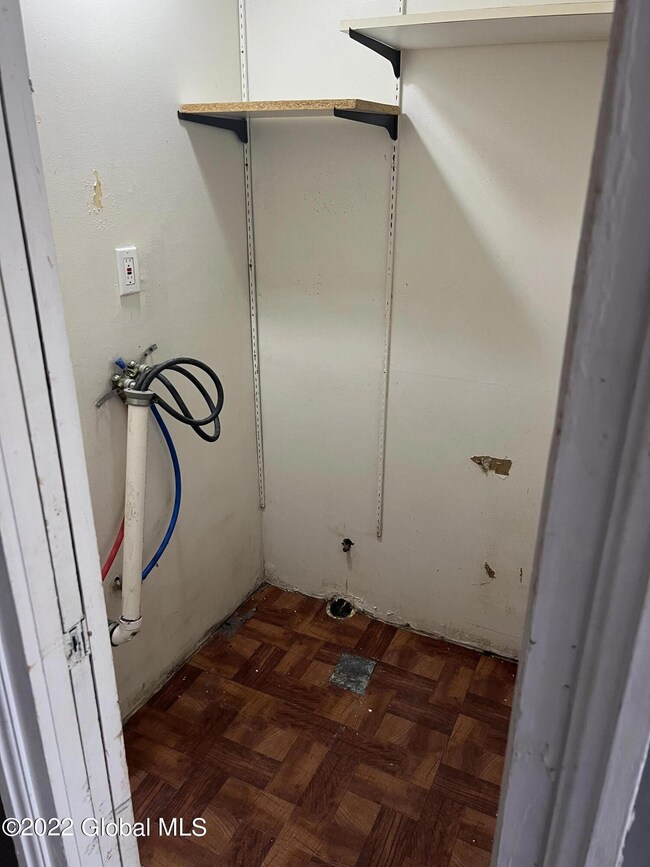 63 Grand St, Albany, NY 12207 - photo 4