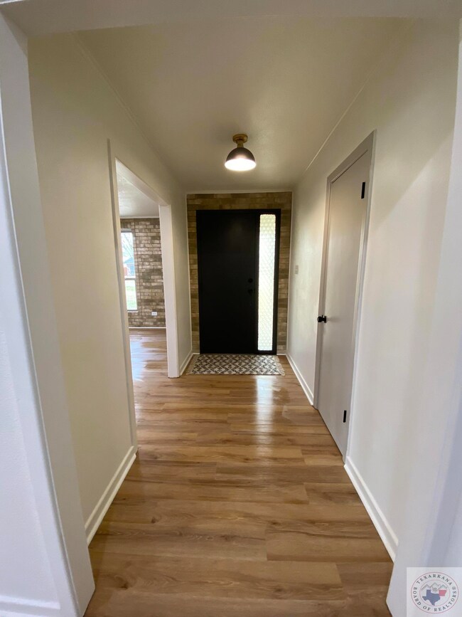 6007 Sleepy Hollow Ave, Texarkana, TX 75503 - photo 2