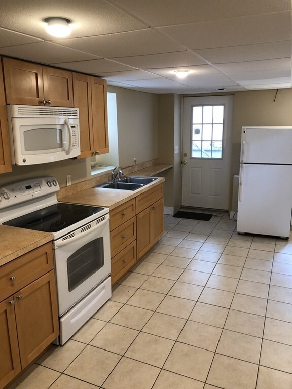 32 Main St unit 1, Saugus, MA 01906 - photo 5