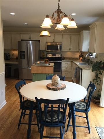 Beautiful updated kitchen with Granite countertops